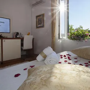 Luxury Duje Pensión