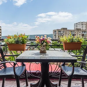  Hotel S.r Gruzja
